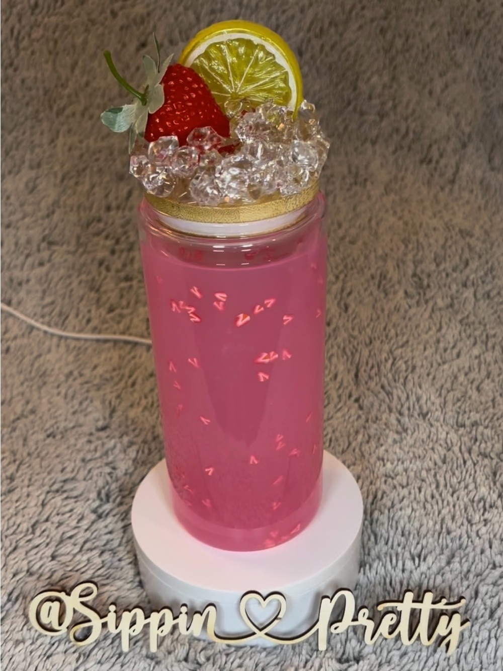 Strawberry Lemonade Tumbler - Decorative Lid